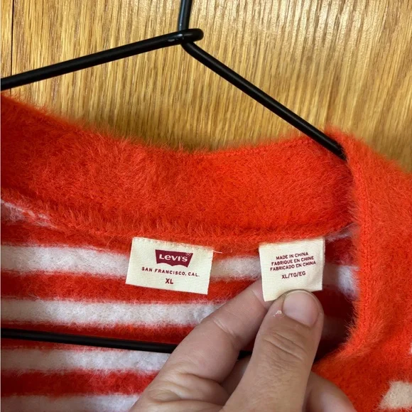 Levi’s Striped Fuzzy Cardigan - Picture 3 of 5